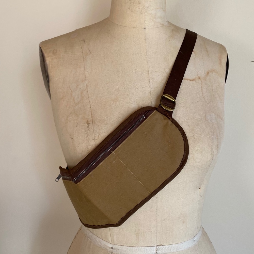 VINTAGE I Crossbody Money Pouch